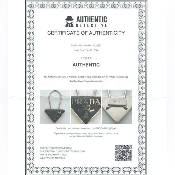 Prada Logo Design Enameled Metal Key Ring display picture 3